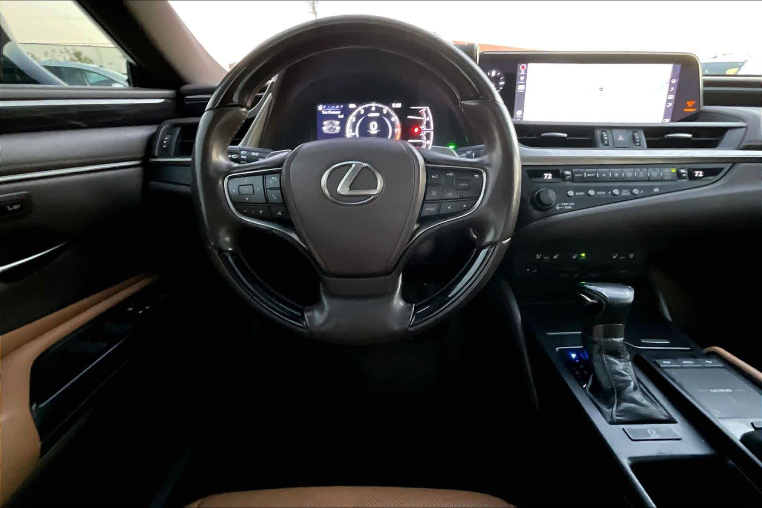 2019 Lexus ES  Sunlit Green at AutoNation USA Katy