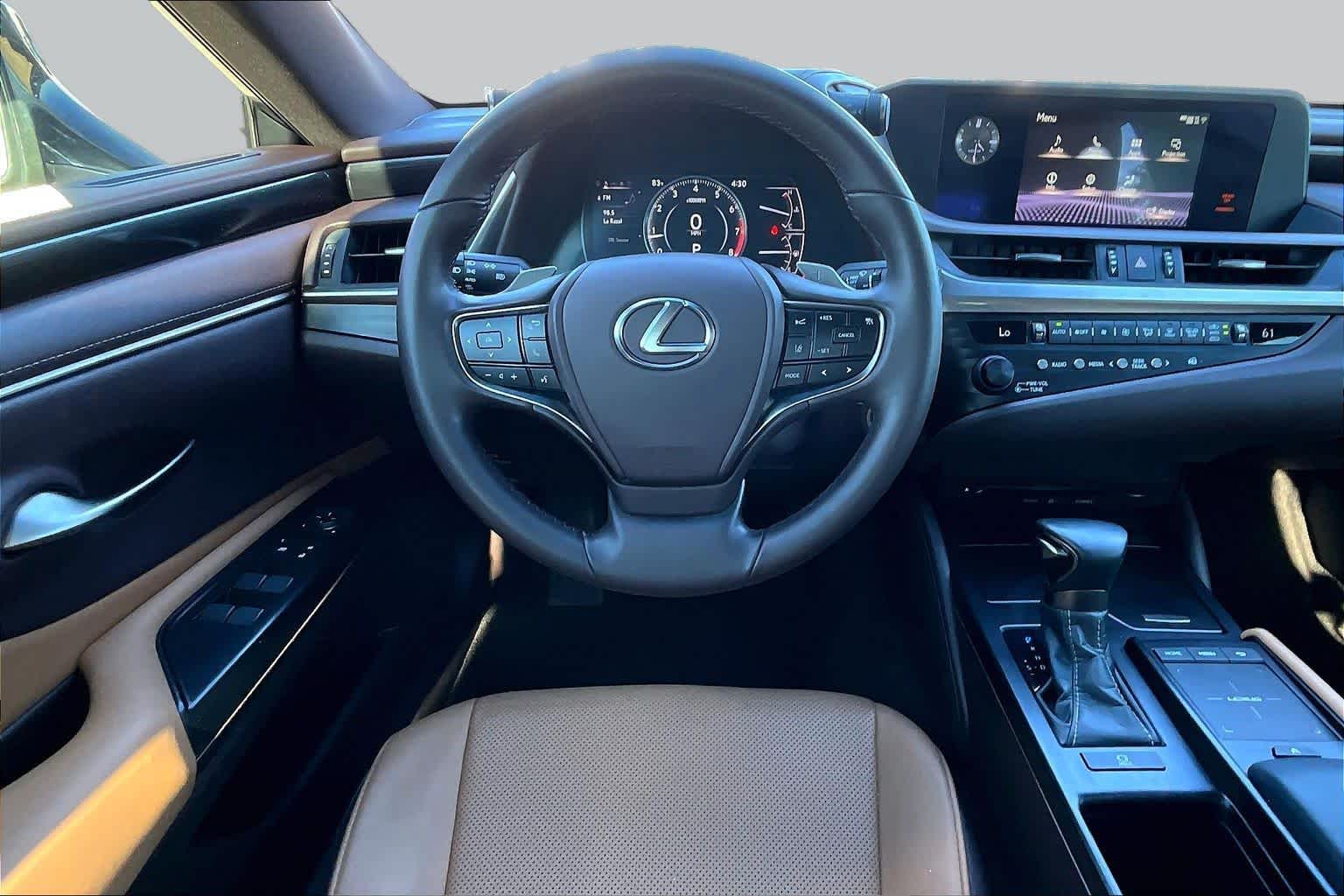 2020 Lexus ES 350 photo 5 of 35