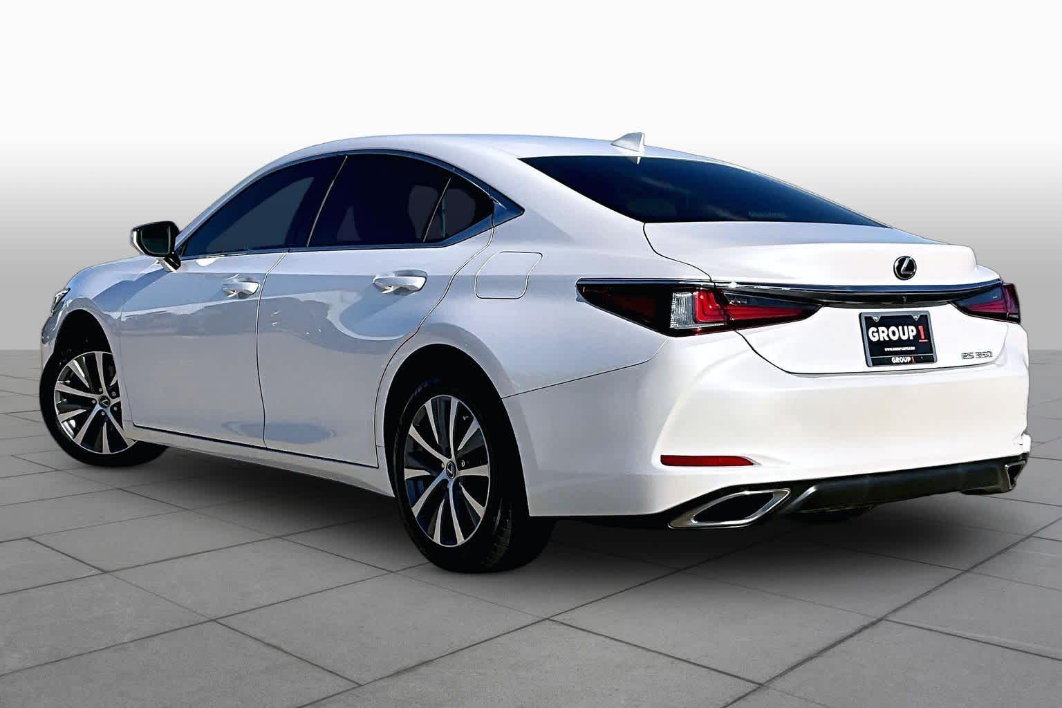 2020 Lexus ES 350 photo 11 of 35