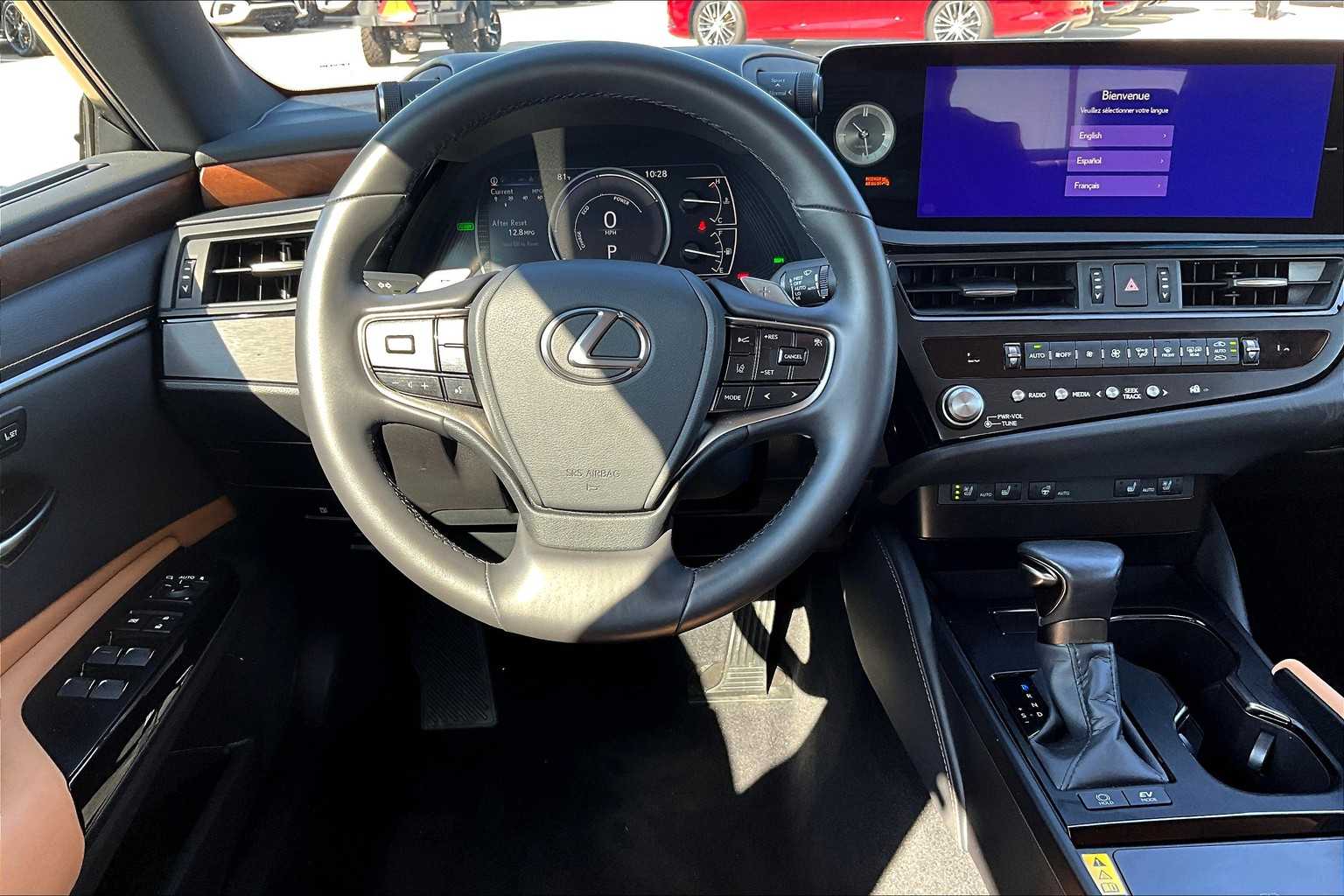 2025 Lexus ES  - 4
