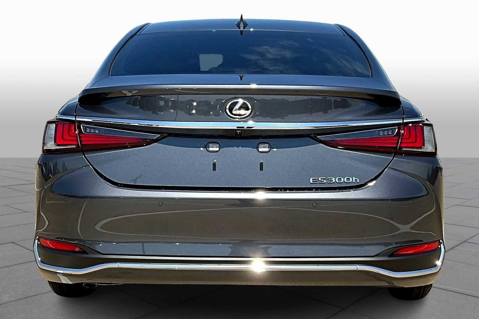 2025 Lexus ES  - 3