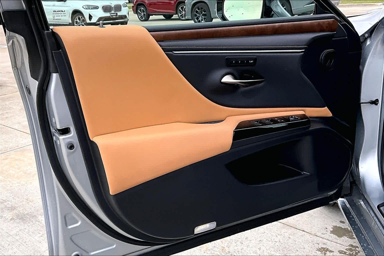 2025 Lexus ES 300h  Iridium at Lexus of Clear Lake