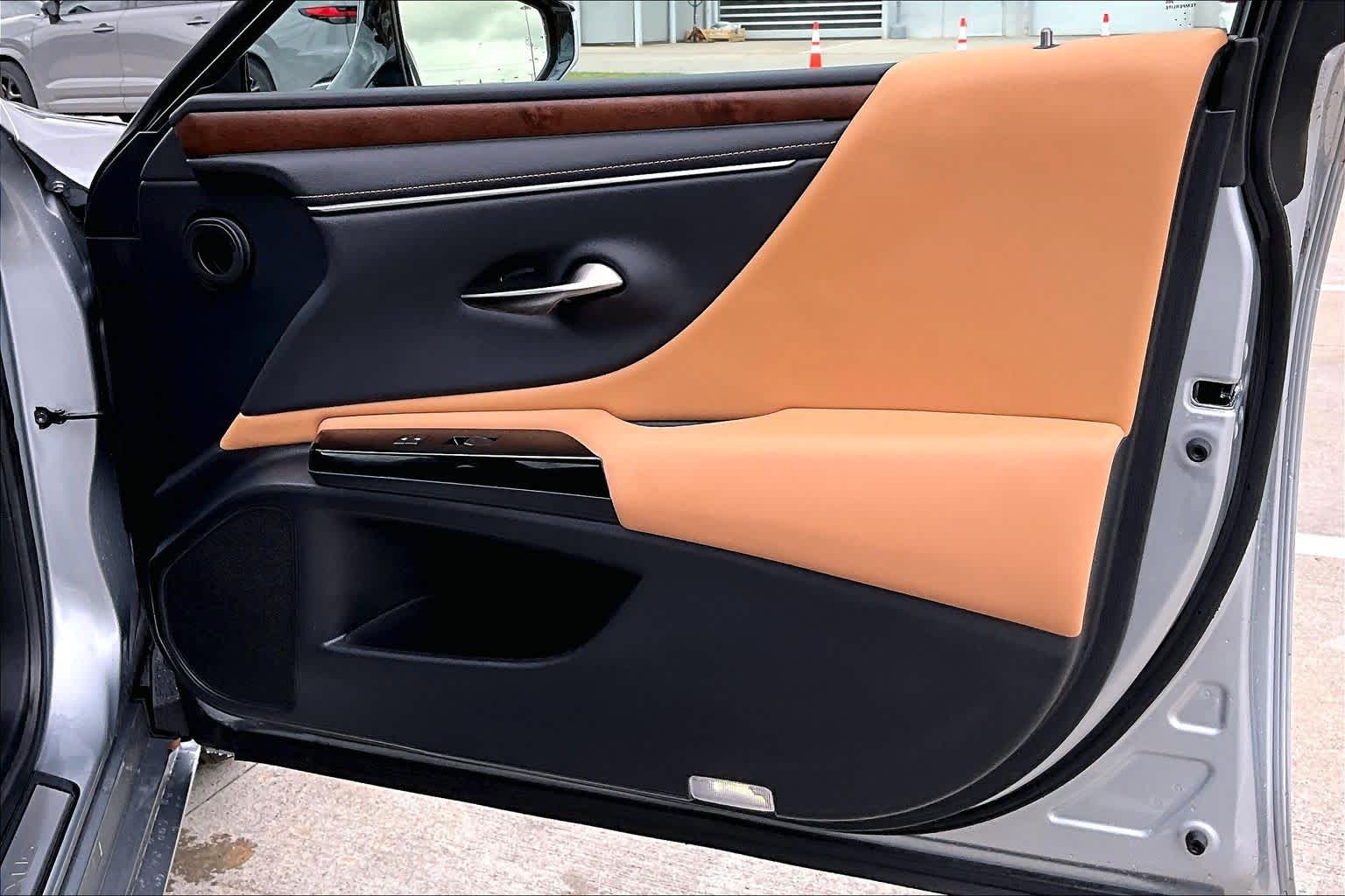 2025 Lexus ES 300h  Iridium at Lexus of Clear Lake