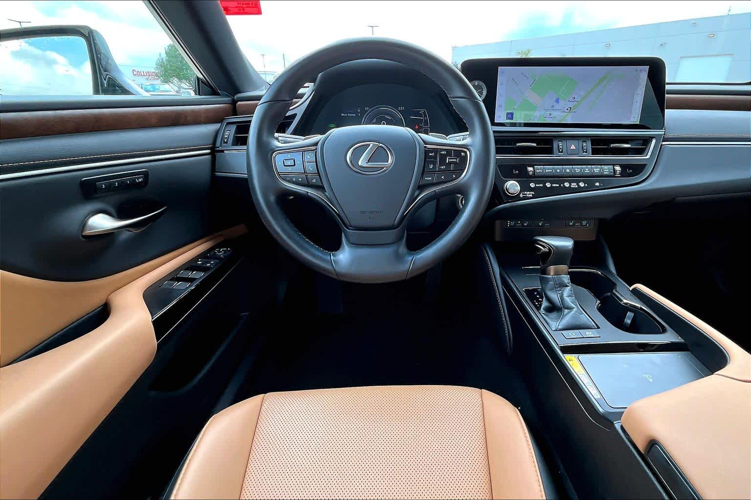 2025 Lexus ES 300h - 5