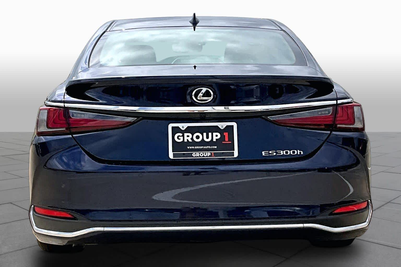 2025 Lexus ES 300h - 4
