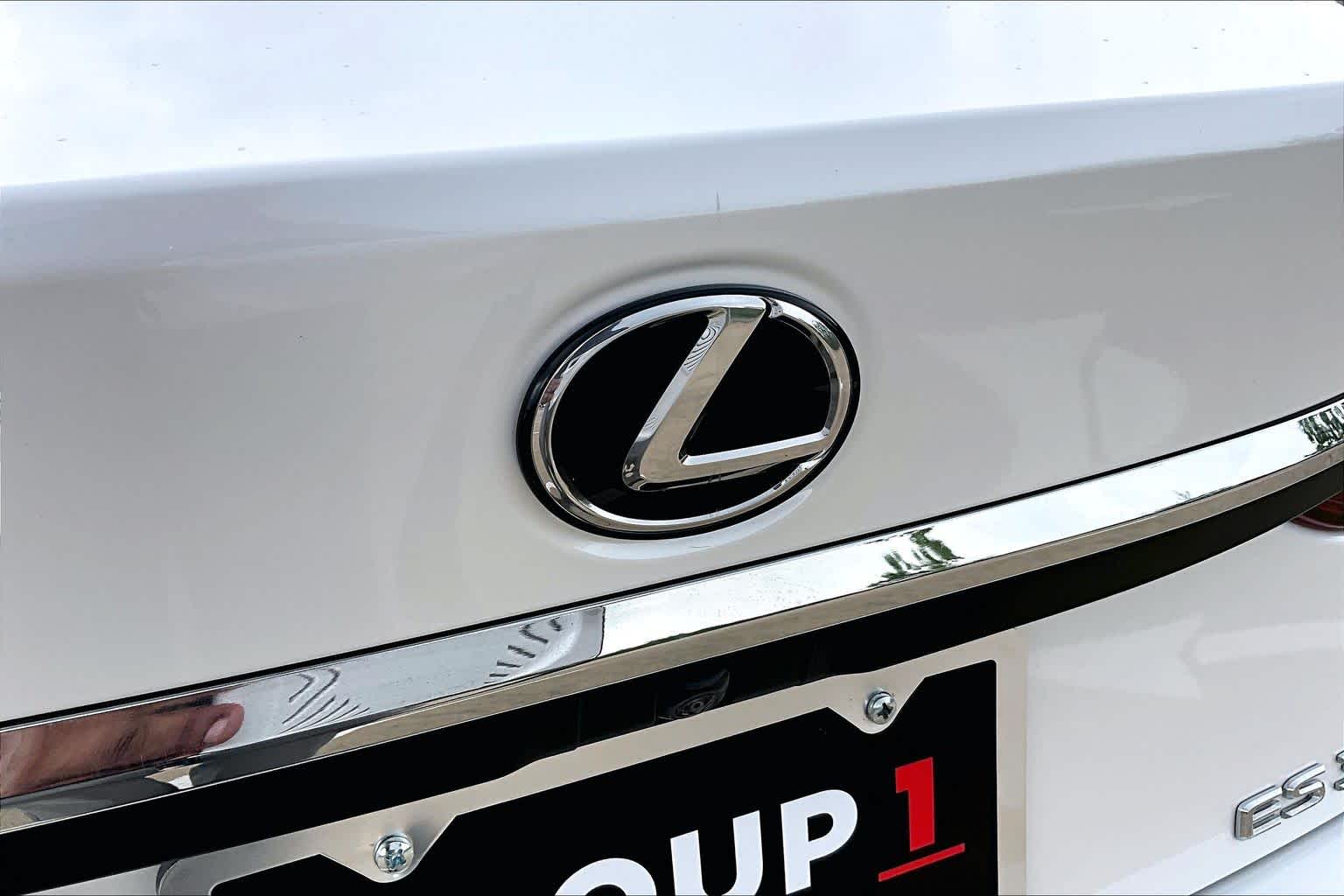 2020 Lexus ES 350  Eminent White Pearl at Lexus Southwest Houston