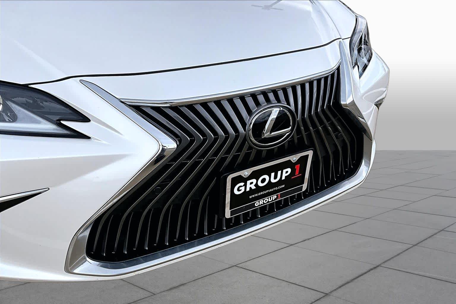 2020 Lexus ES 350  Eminent White Pearl at Lexus Southwest Houston