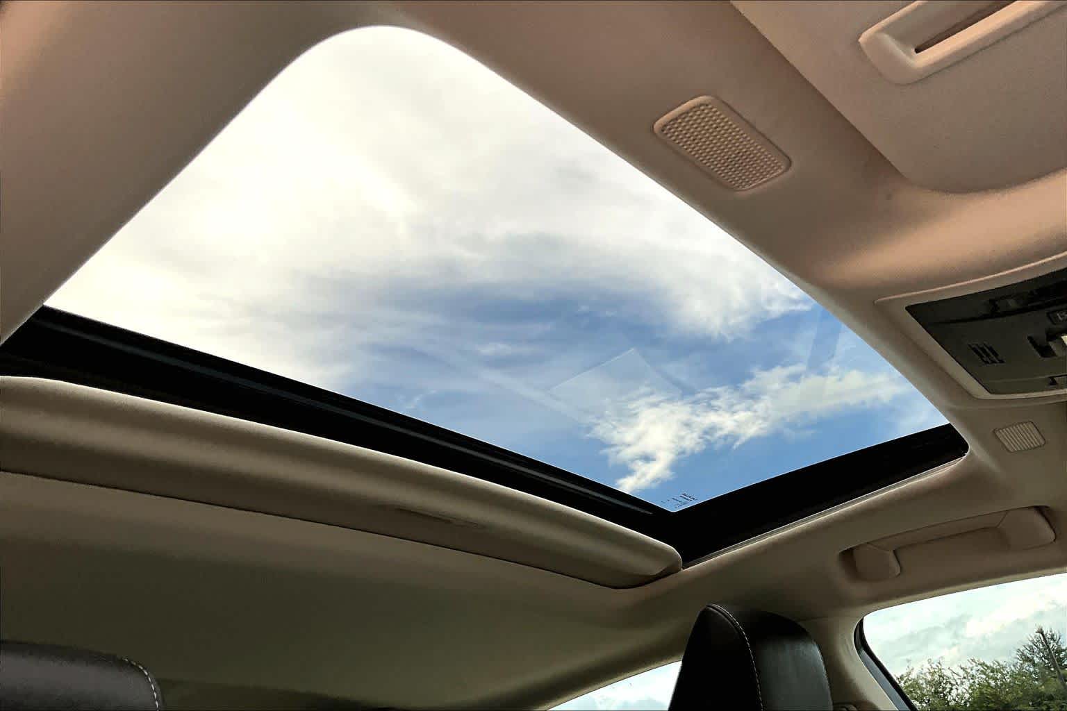 2020 Lexus ES 350 photo 14 of 37