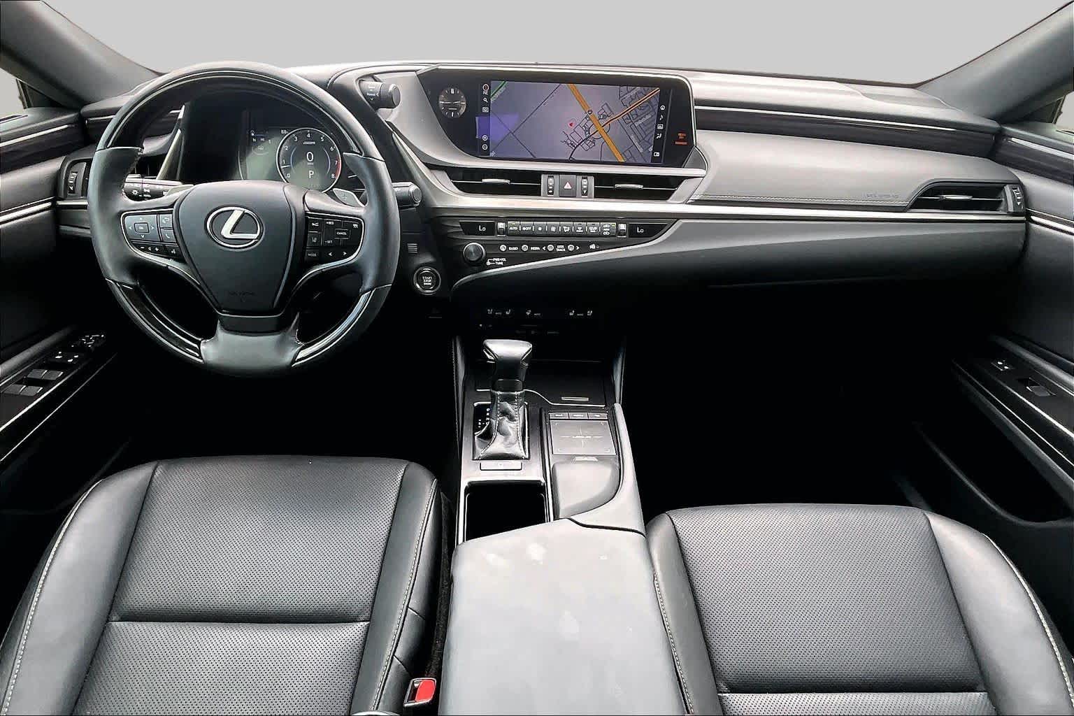 2020 Lexus ES 350 photo 16 of 37