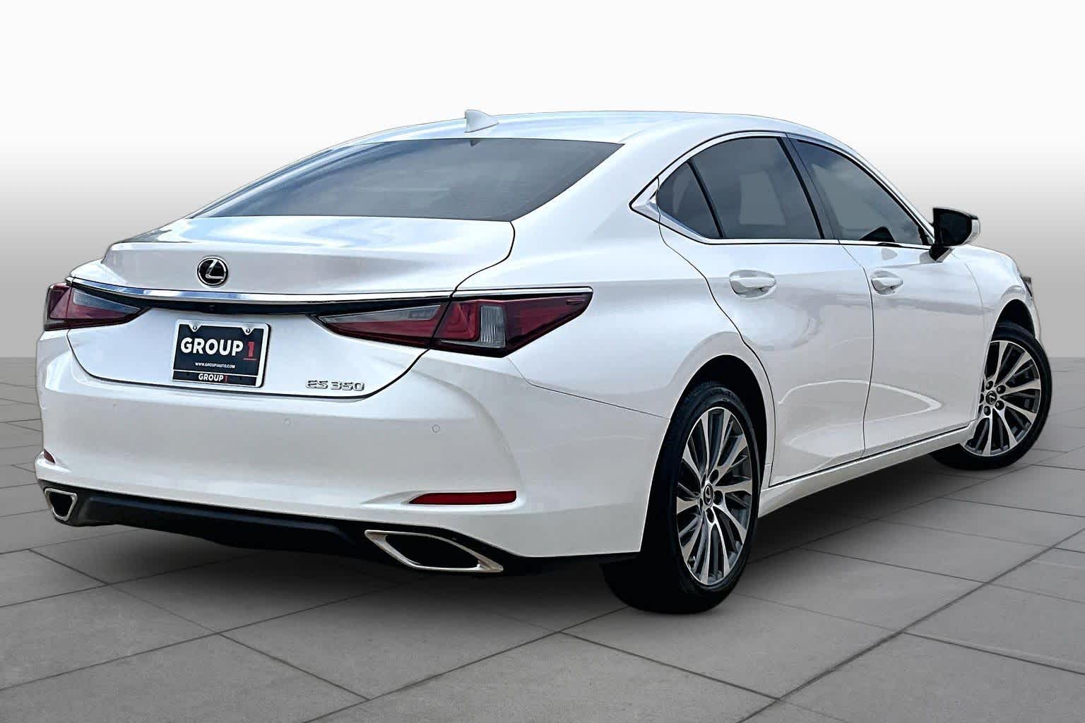 2020 Lexus ES 350 photo 13 of 37