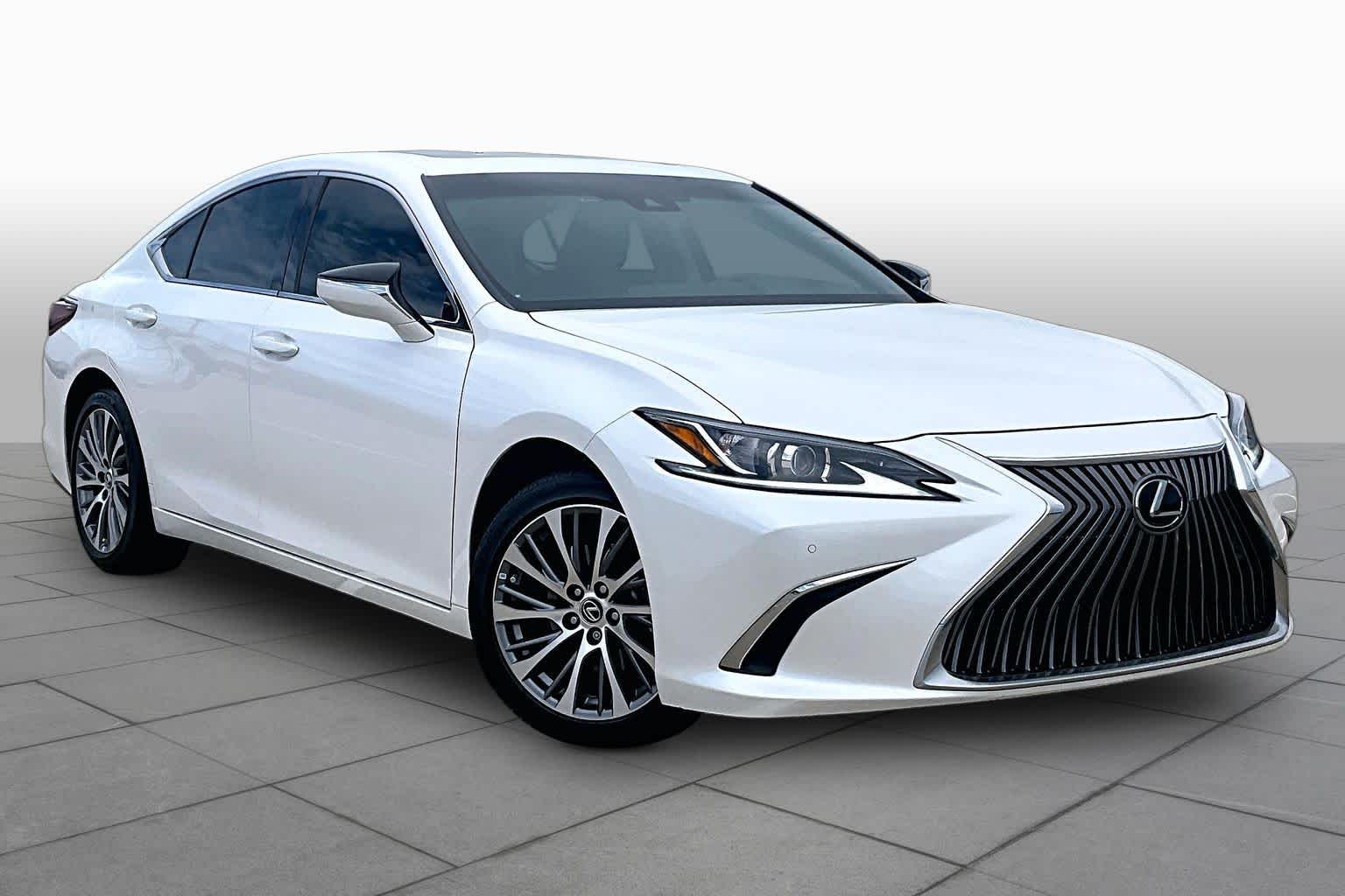 2020 Lexus ES 350 photo 3 of 37