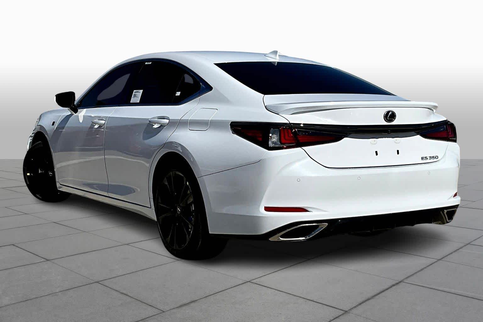 2025 Lexus ES  - 11