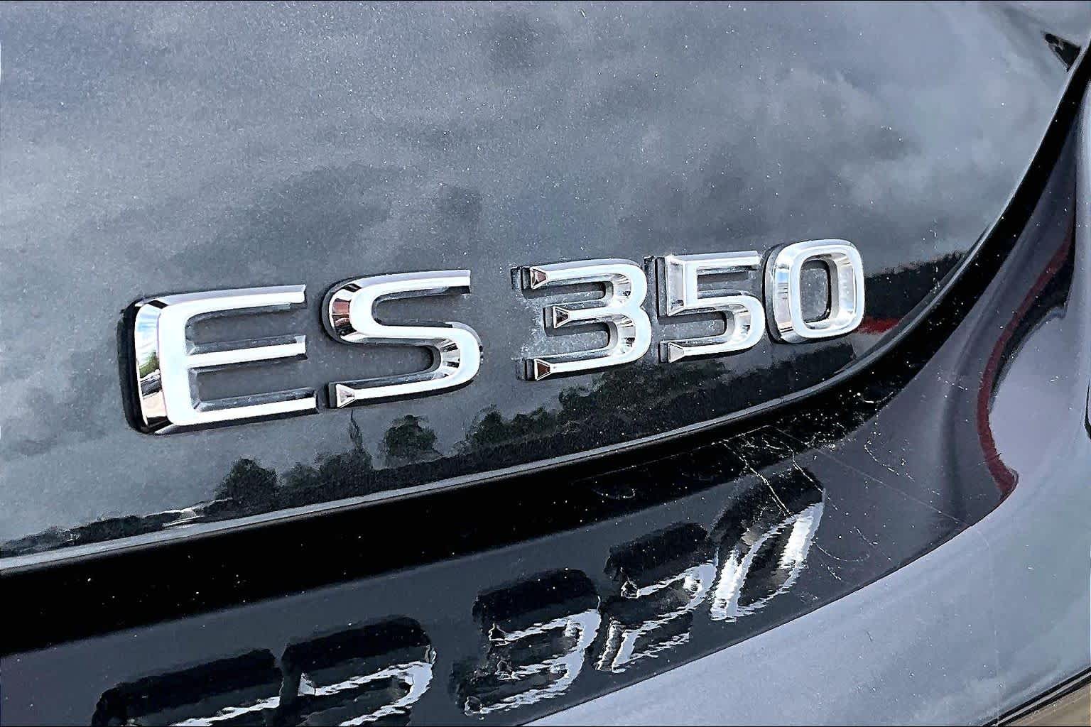 2023 Lexus ES 350 photo 10 of 36