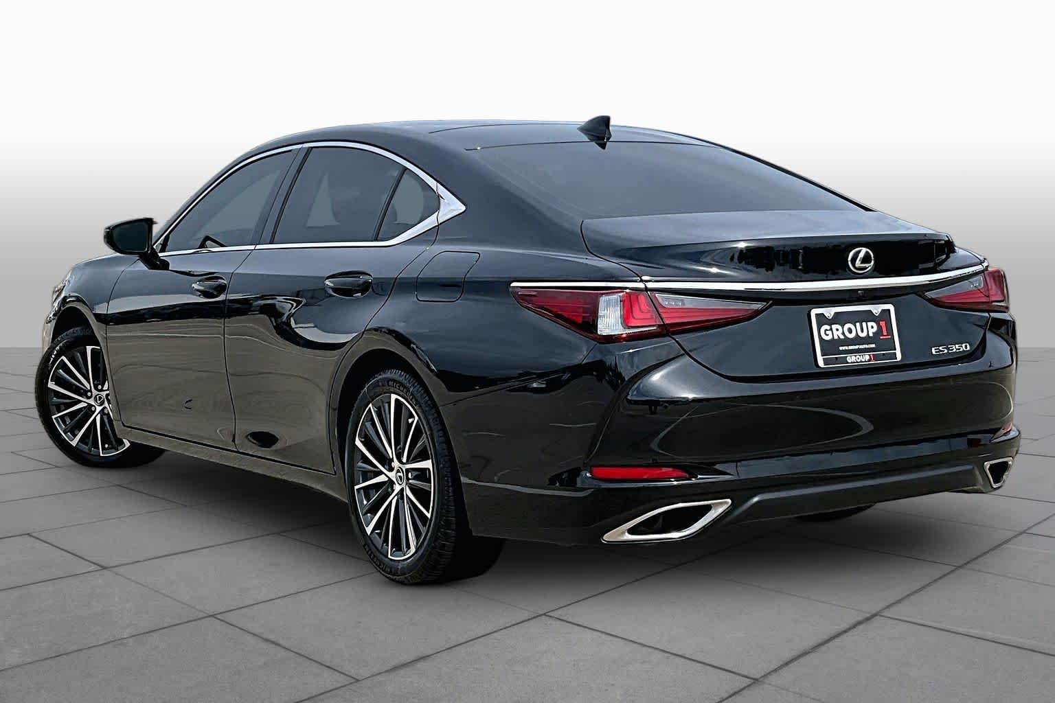 2023 Lexus ES 350 photo 12 of 36