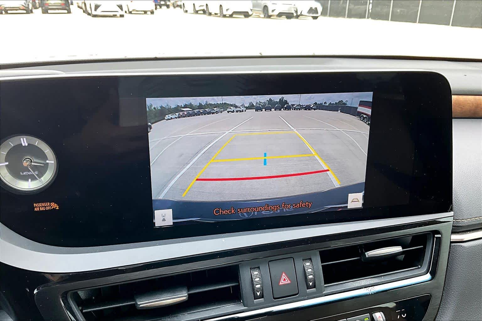 2023 Lexus ES 350 photo 26 of 36