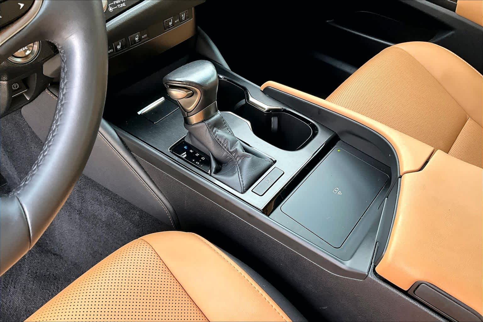 2023 Lexus ES 350 photo 17 of 36