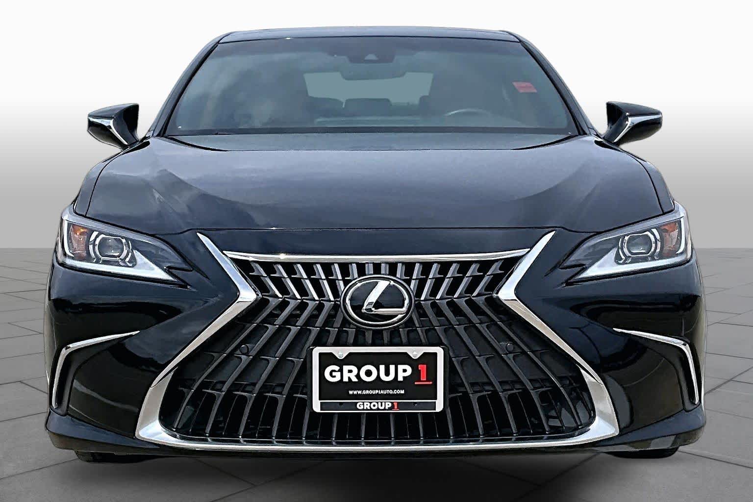 2023 Lexus ES 350 photo 4 of 36