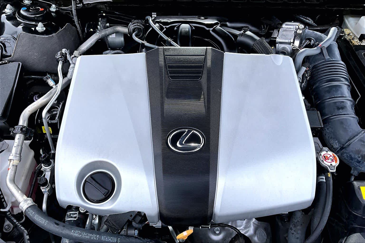 2023 Lexus ES 350 photo 32 of 36