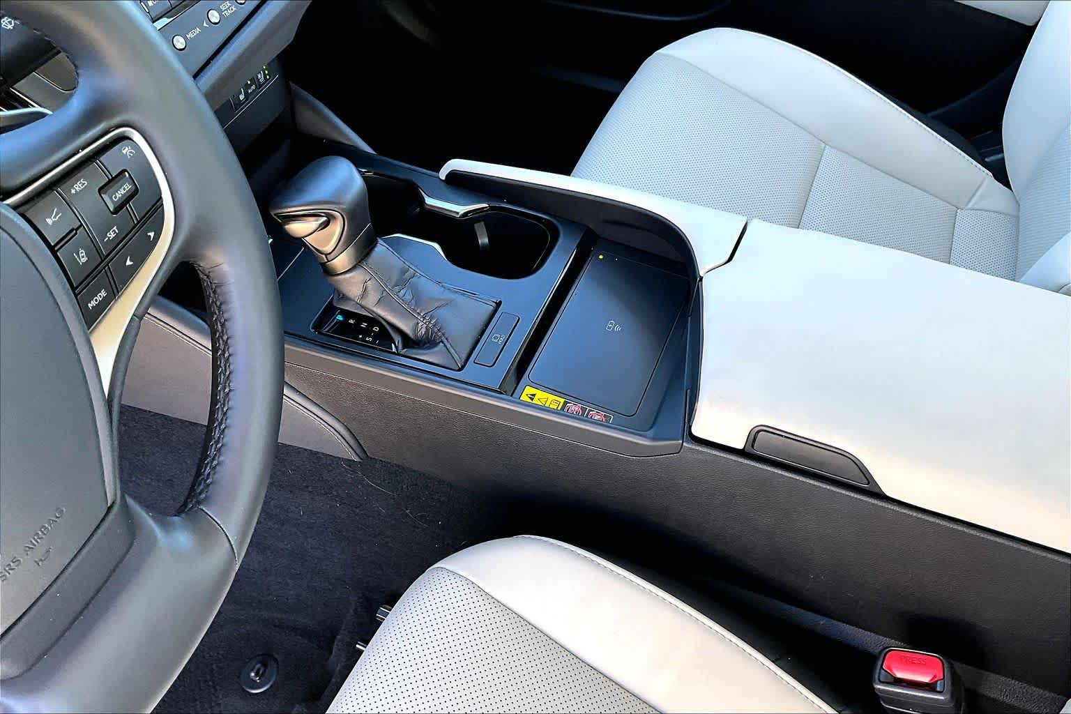 2025 Lexus ES  Caviar at Lexus Southwest Houston