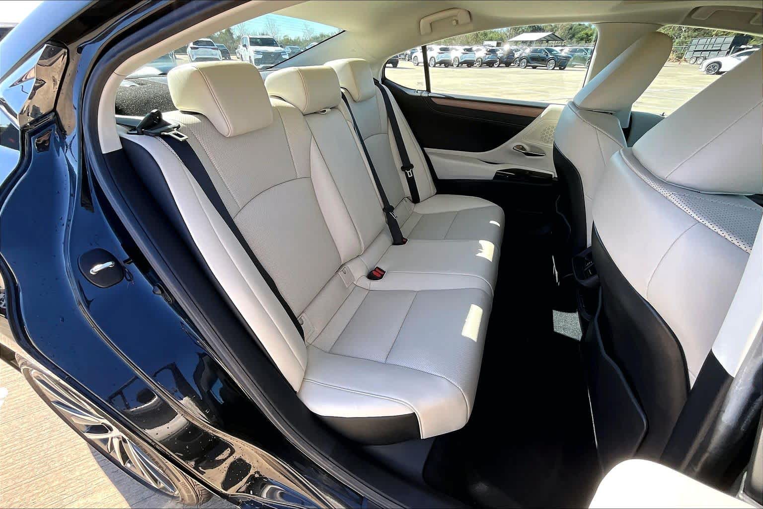 2025 Lexus ES  Caviar at Lexus Southwest Houston