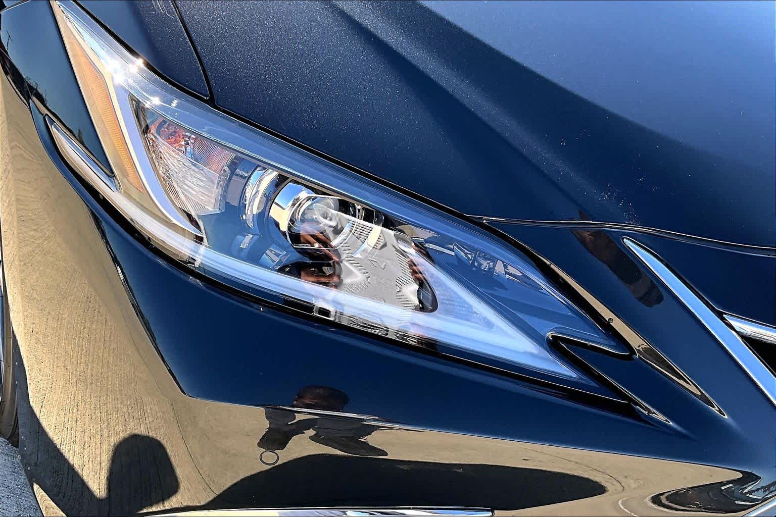 2025 Lexus ES  Caviar at Lexus Southwest Houston