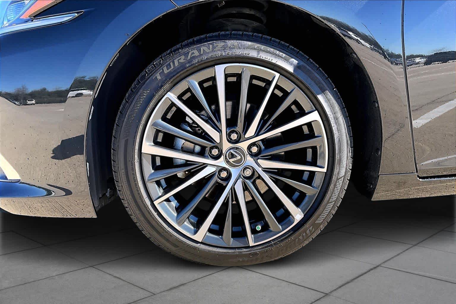 2025 Lexus ES  Caviar at Lexus Southwest Houston