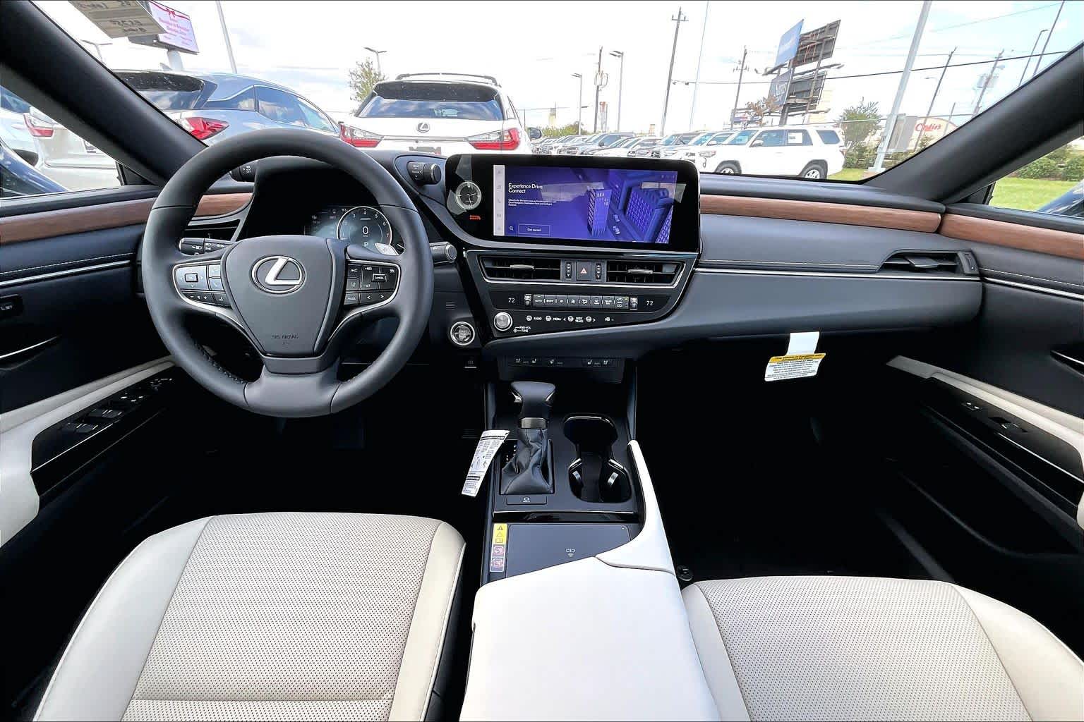 2025 Lexus ES  - 4