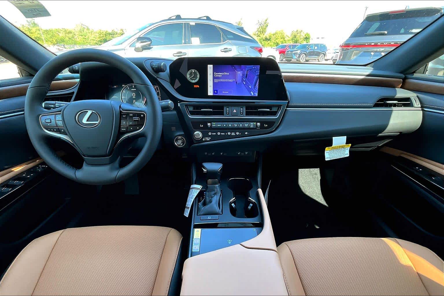 2025 Lexus ES  - 4