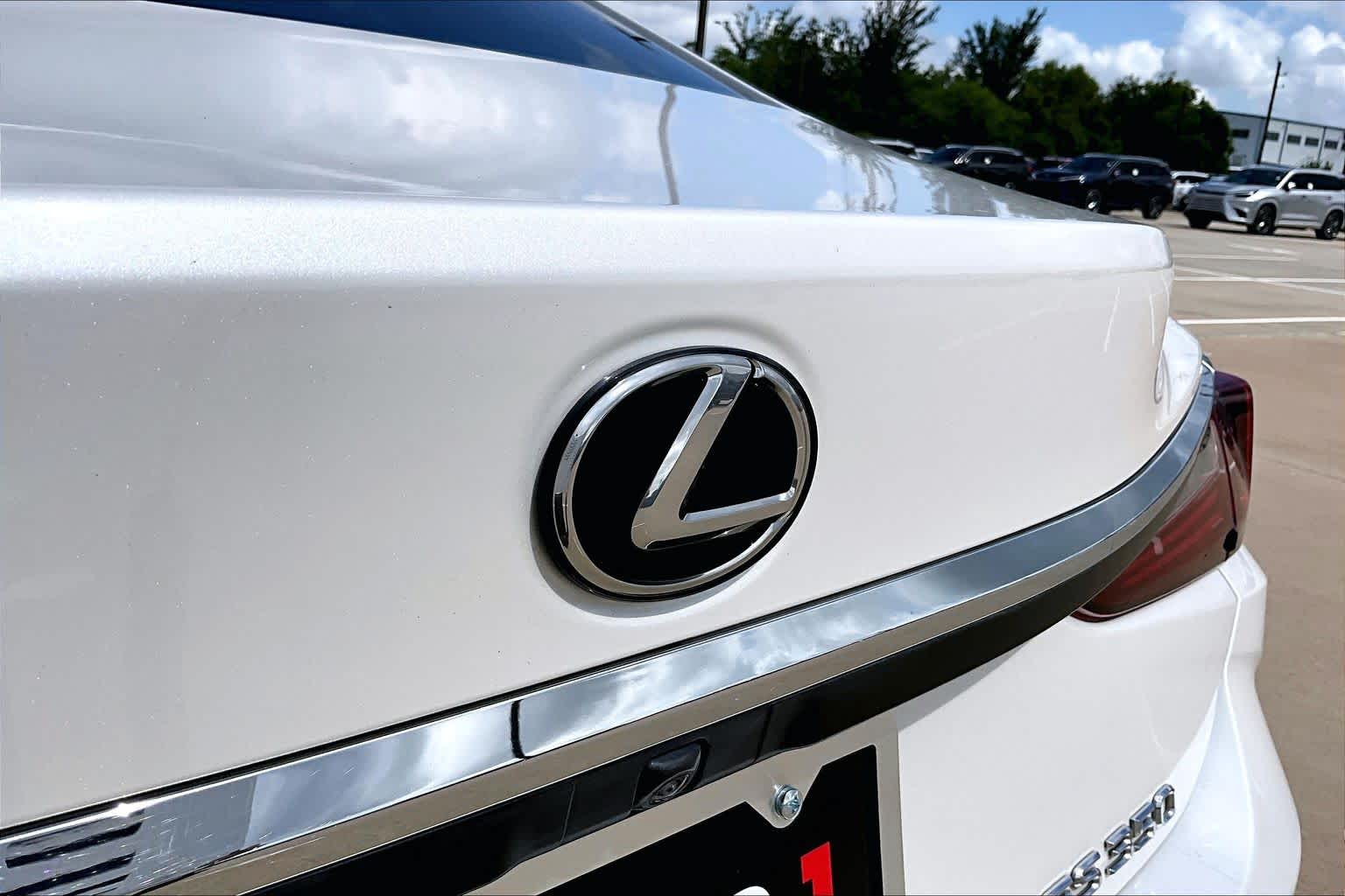 2020 Lexus ES 350  Eminent White Pearl at Lexus Southwest Houston
