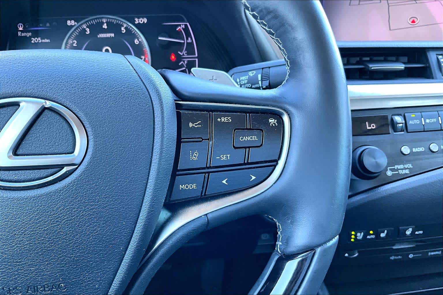 2020 Lexus ES 350 photo 25 of 36