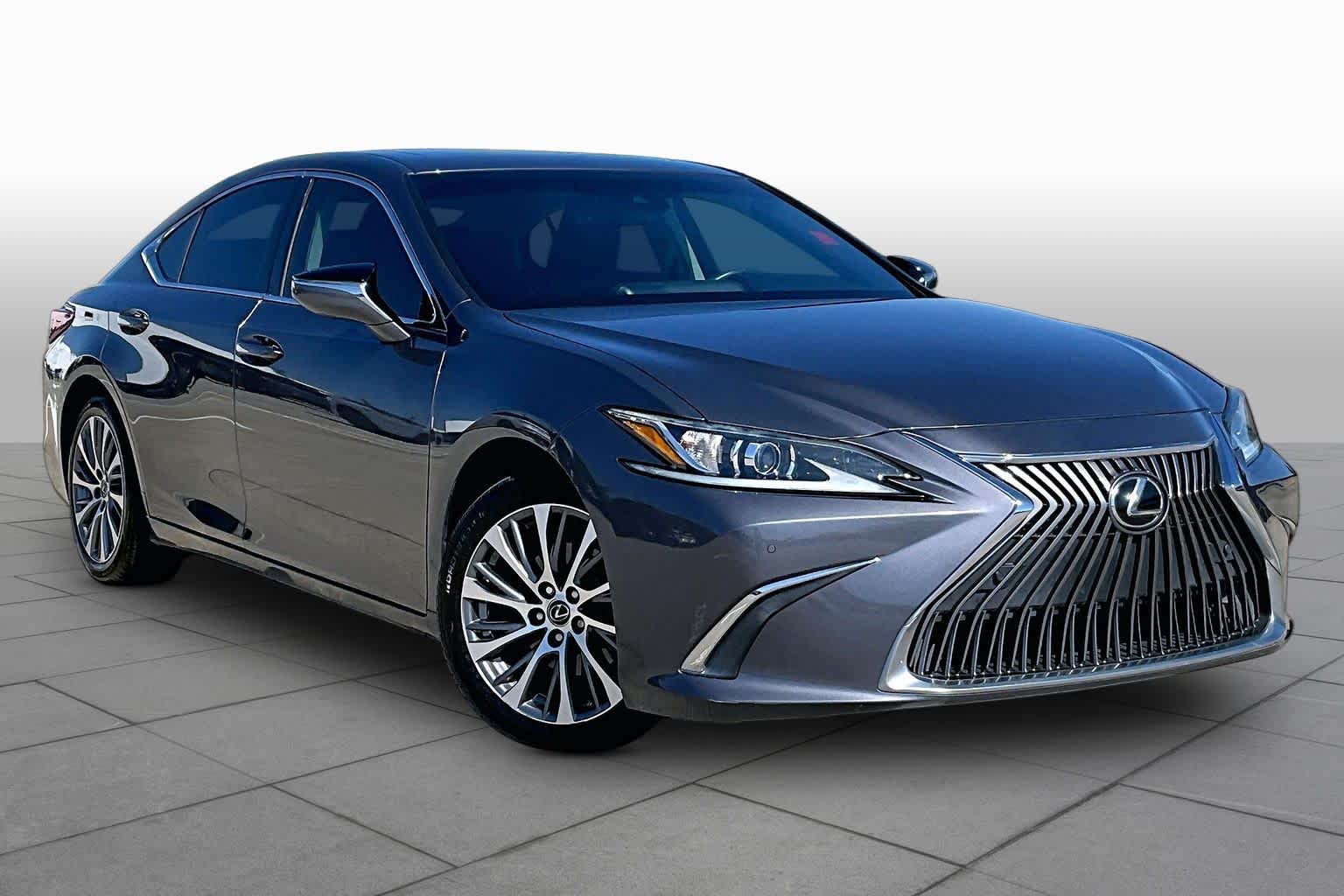 2020 Lexus ES 350 photo 3 of 36