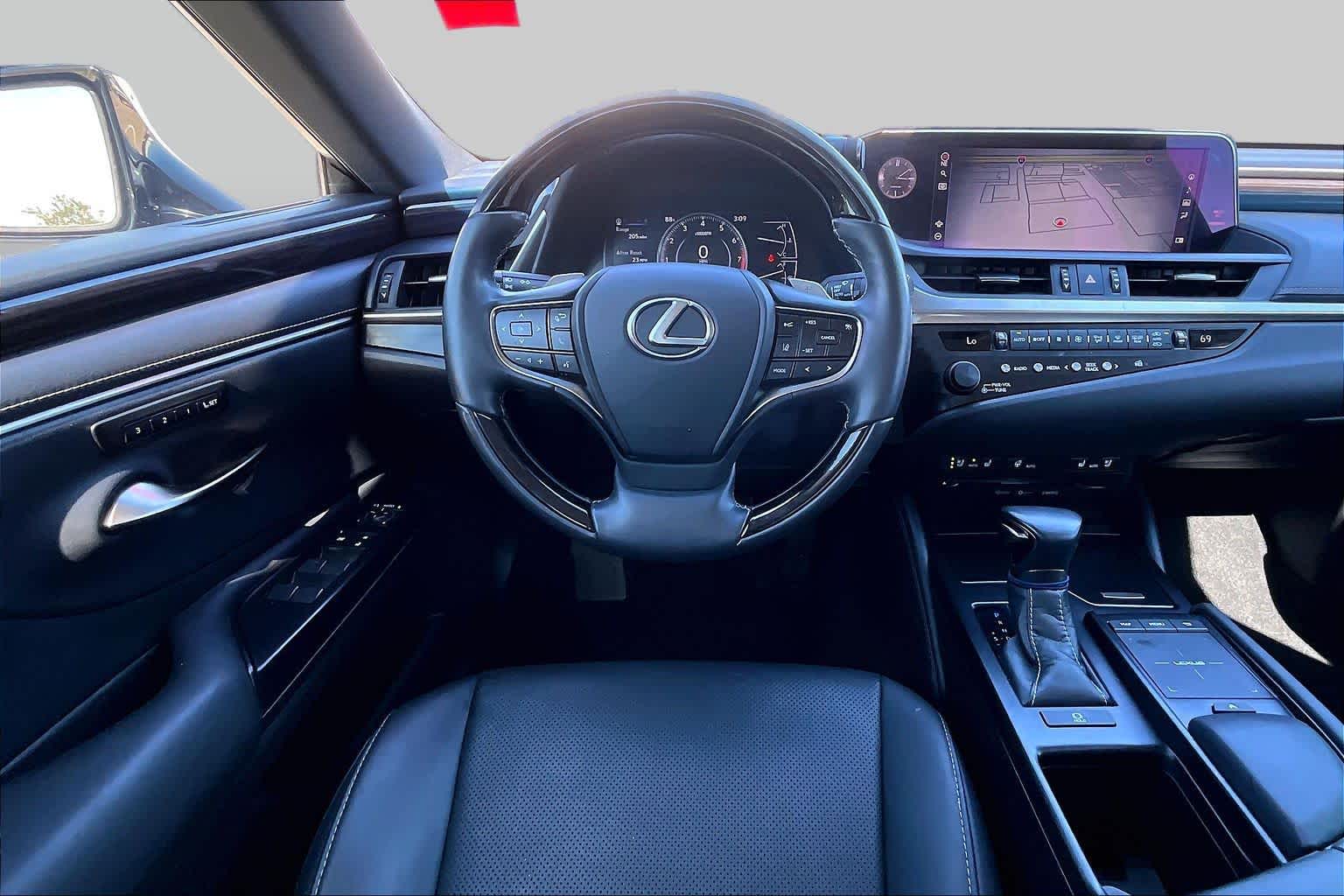 2020 Lexus ES 350 photo 6 of 36