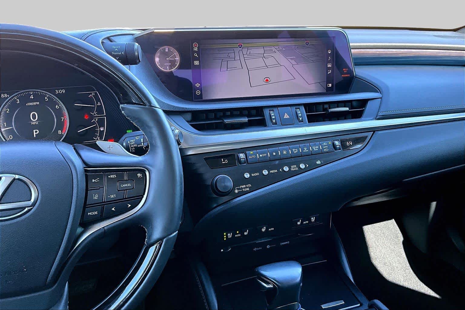 2020 Lexus ES 350 photo 7 of 36