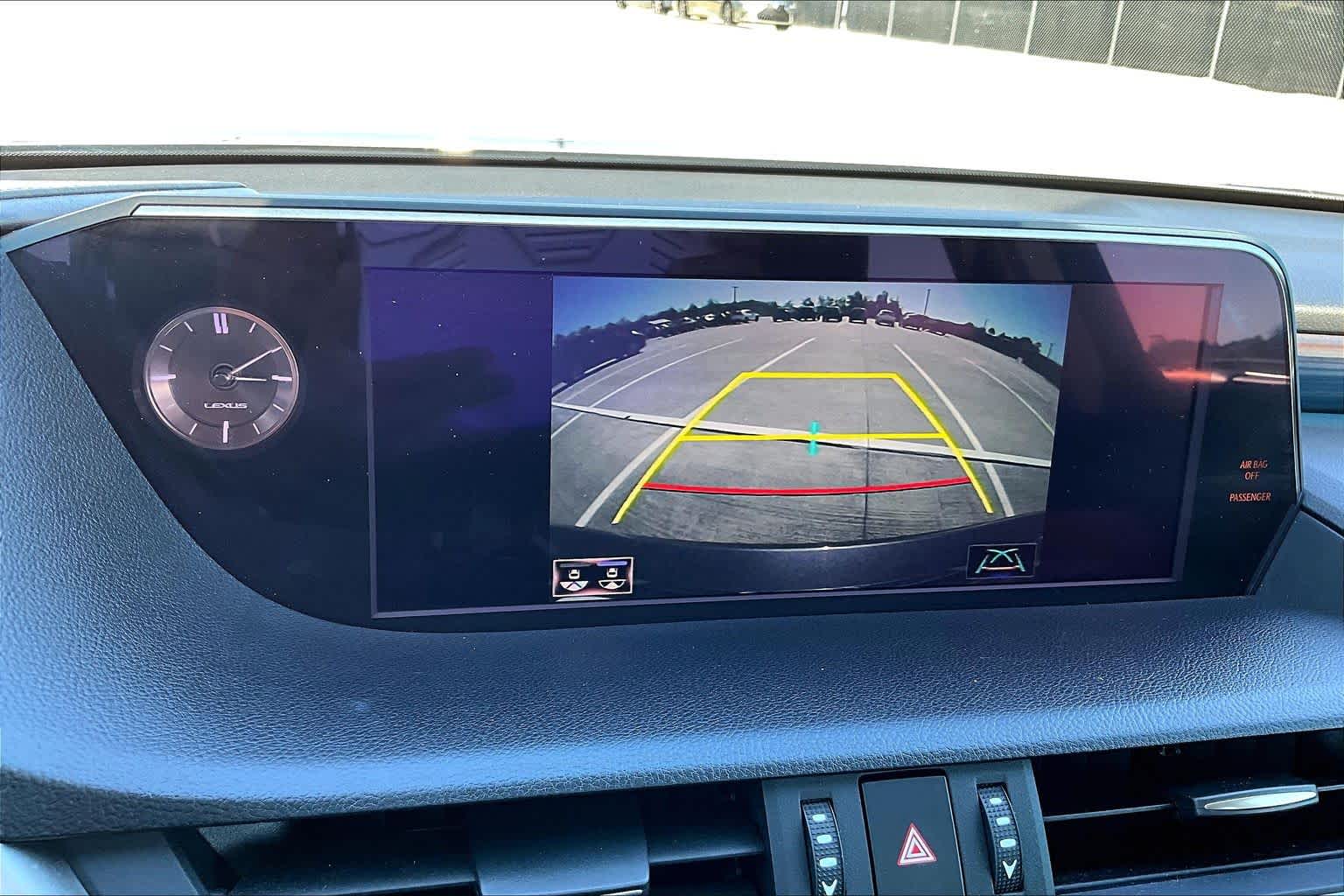 2020 Lexus ES 350 photo 27 of 36