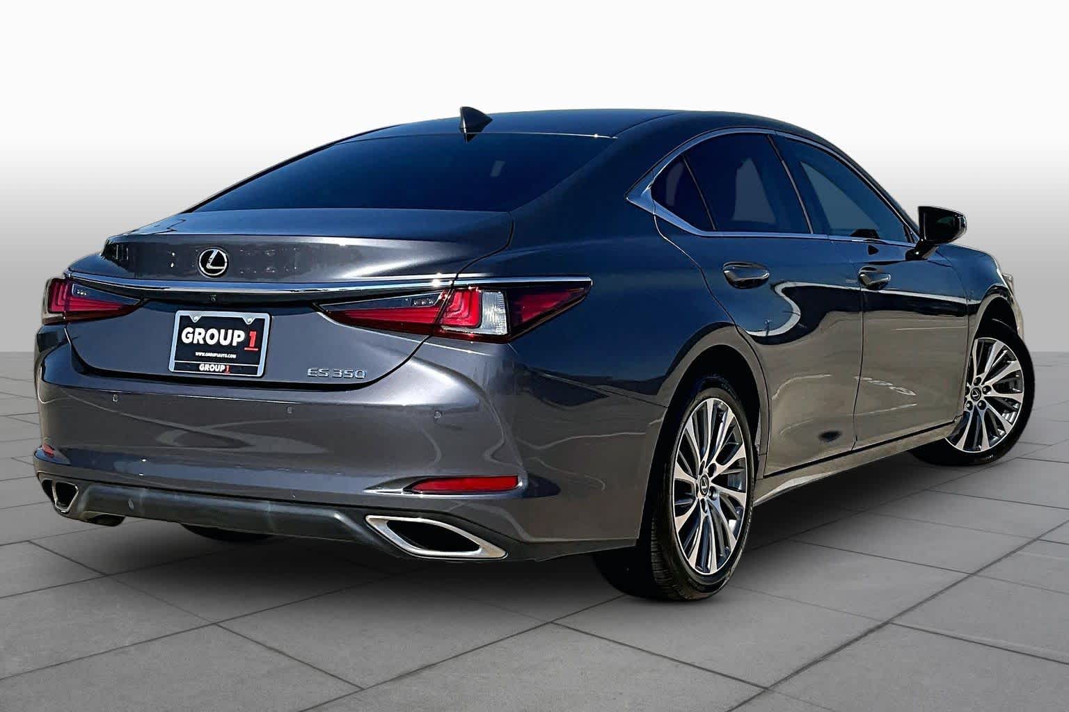 2020 Lexus ES 350 photo 13 of 36