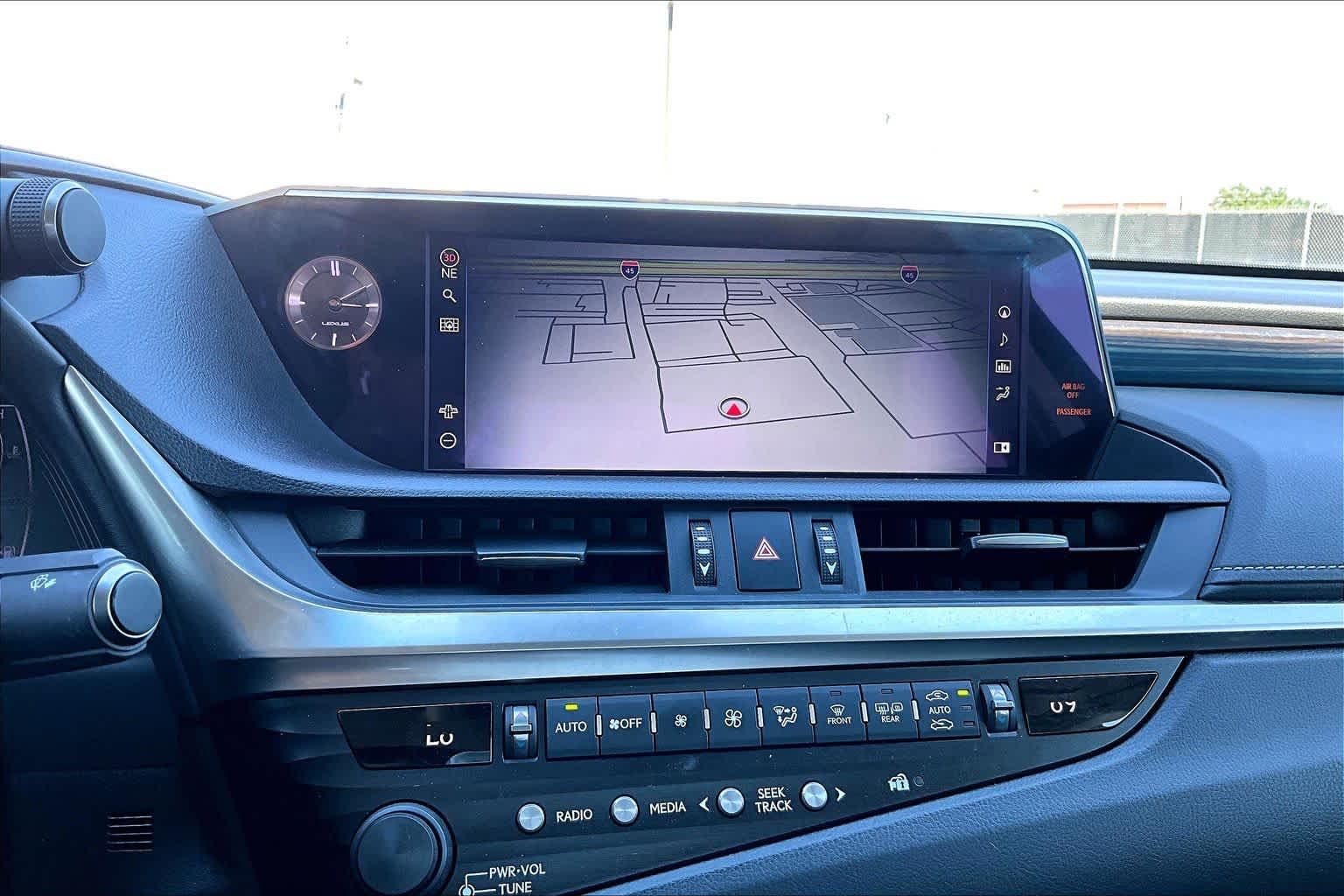2020 Lexus ES 350 photo 33 of 36