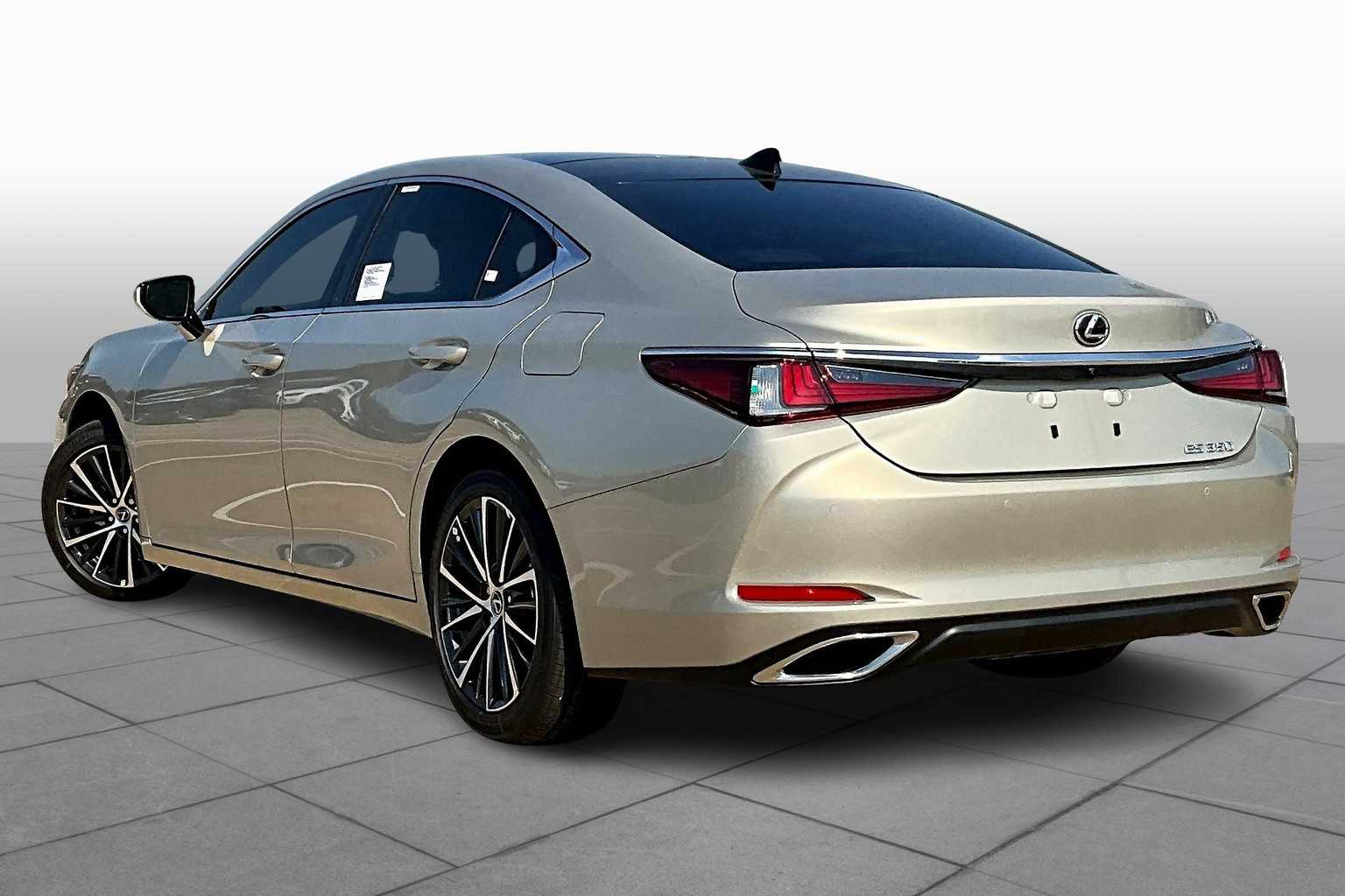 2025 Lexus ES  - 11