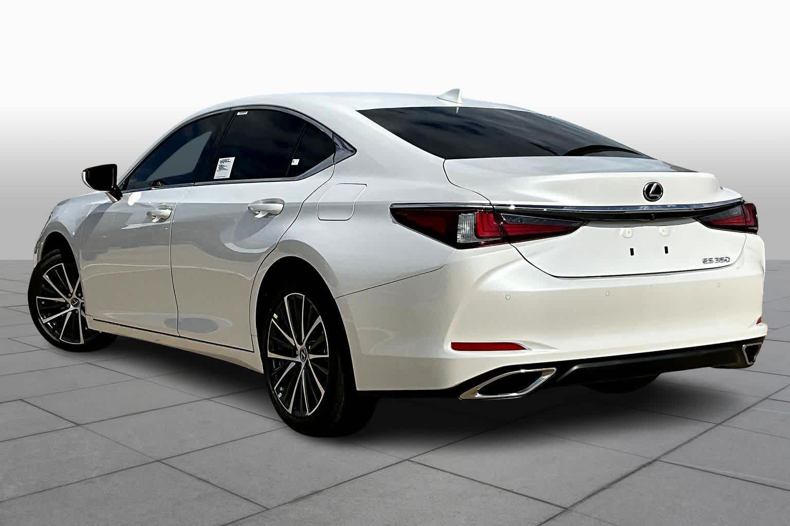 2025 Lexus ES  - 11