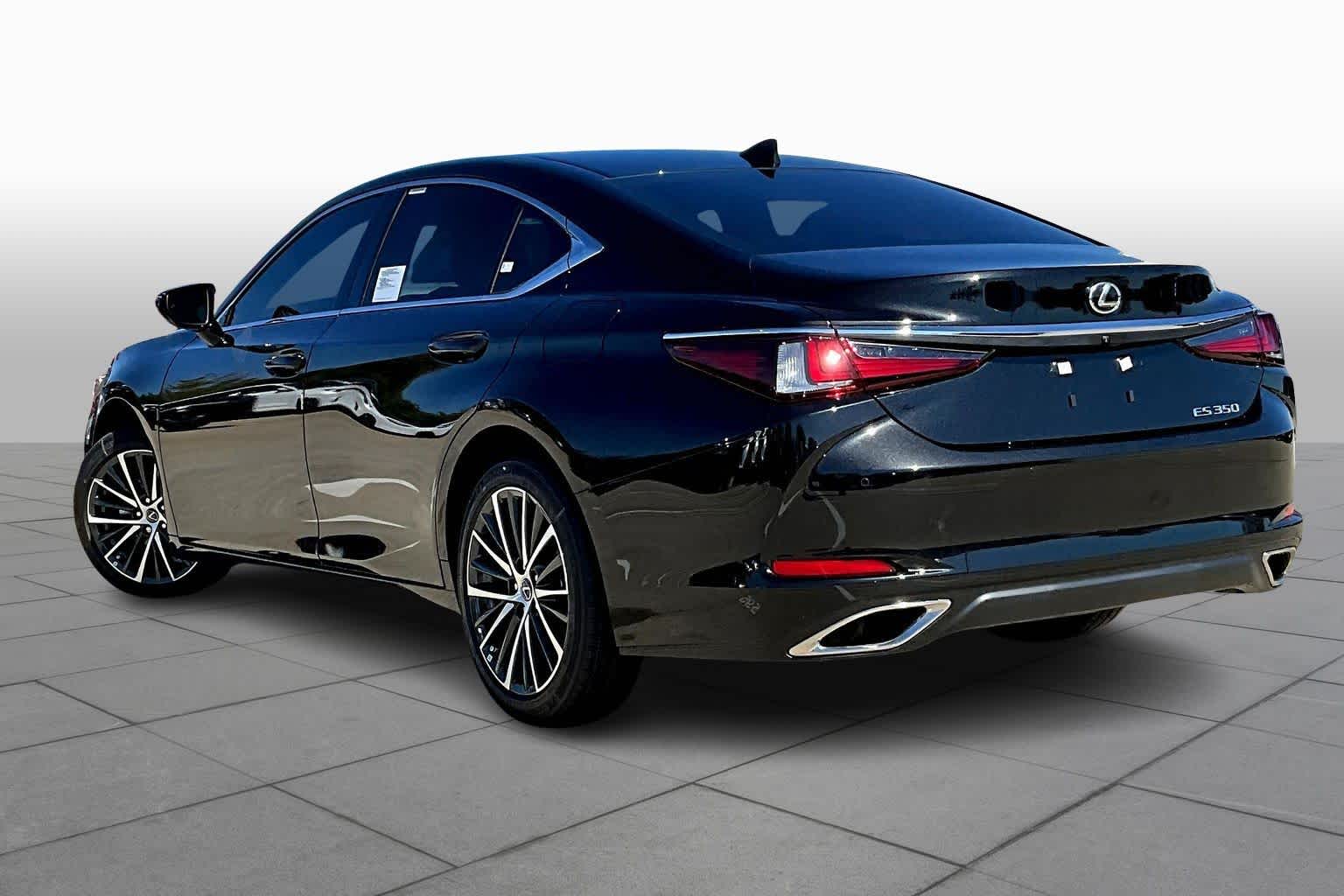 2025 Lexus ES  - 11