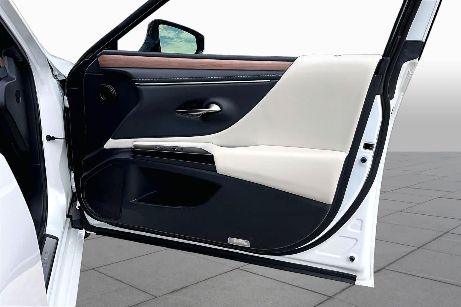 2025 Lexus ES 350  Eminent White Pearl at Lexus Southwest Houston