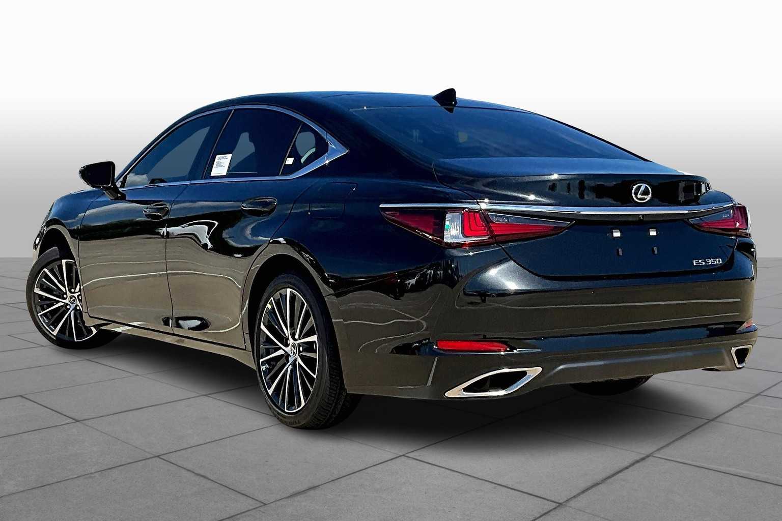 2025 Lexus ES  - 11