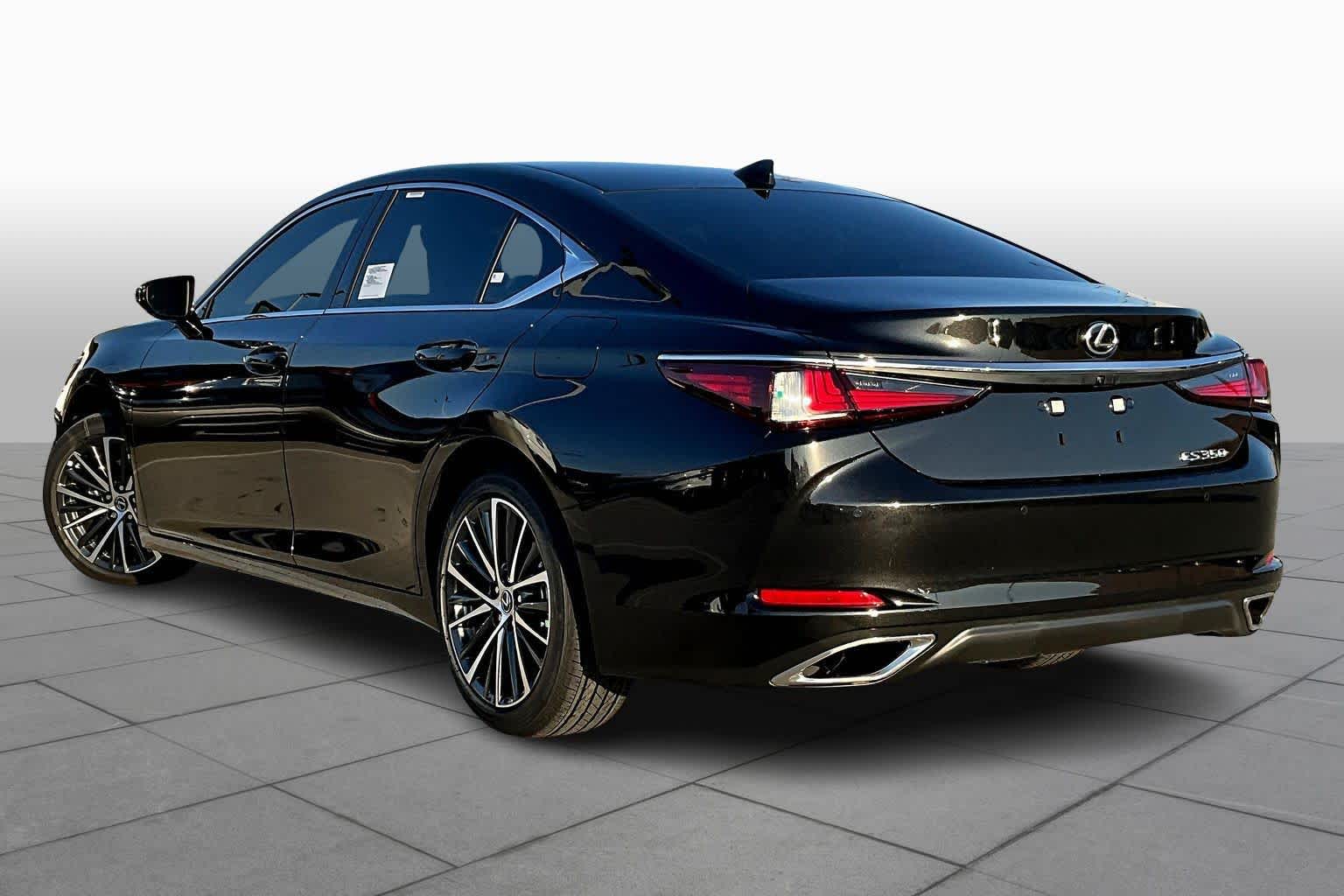 2025 Lexus ES  - 11