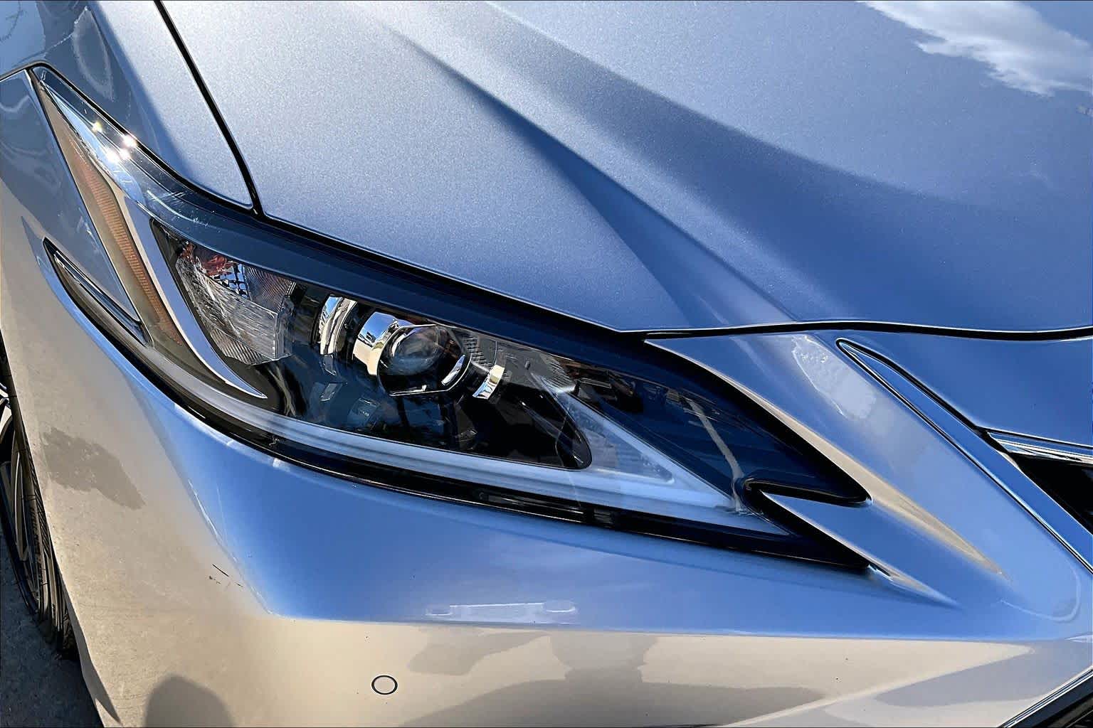 2025 Lexus ES  Iridium at Mercedes-Benz of Houston North