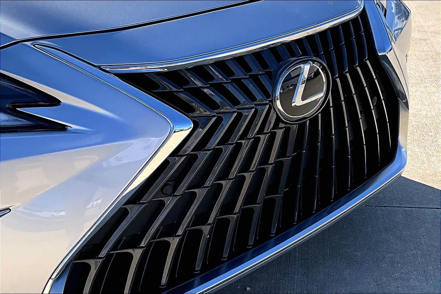 2025 Lexus ES  Iridium at Mercedes-Benz of Houston North