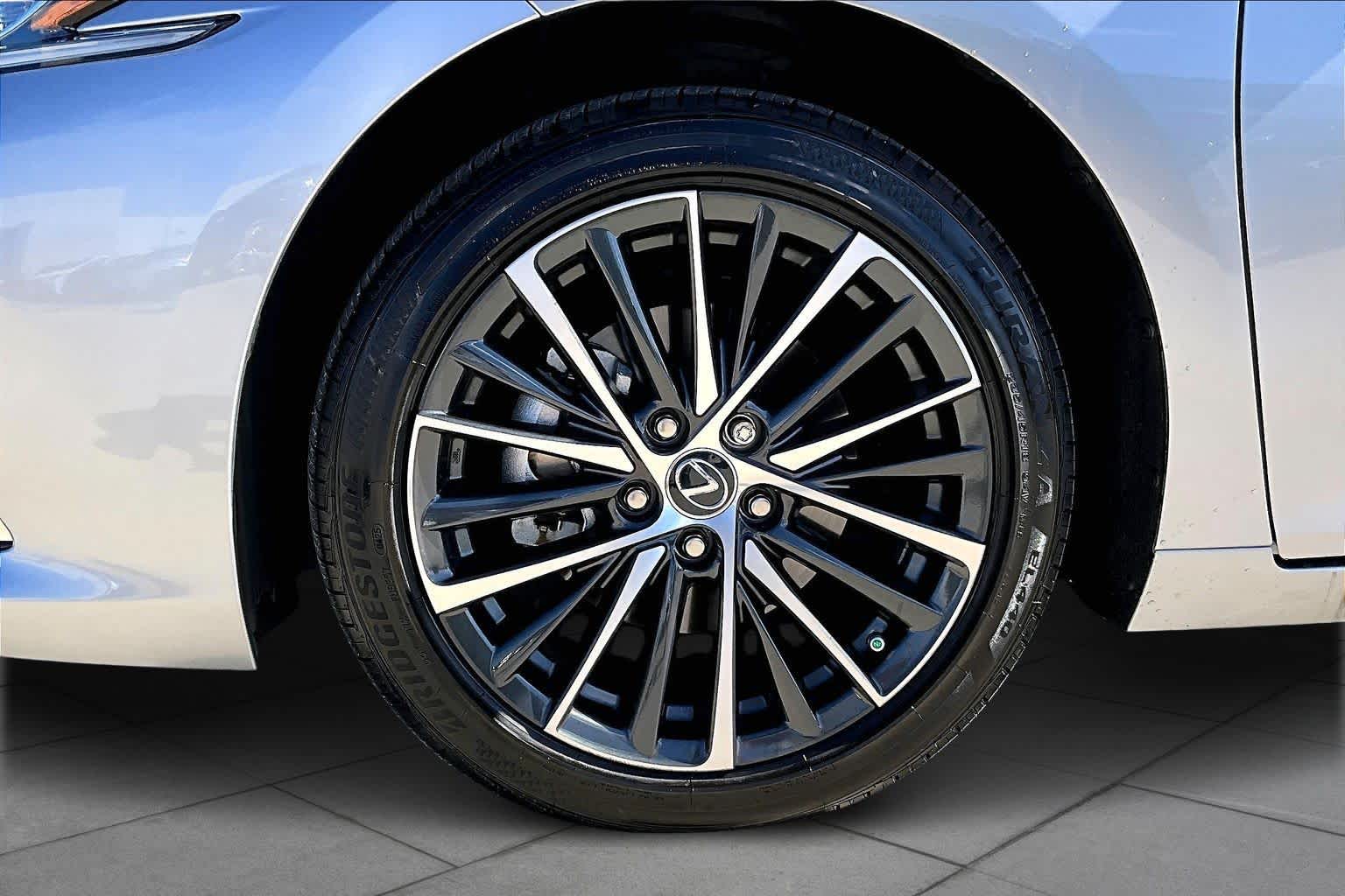 2025 Lexus ES  Iridium at Mercedes-Benz of Houston North