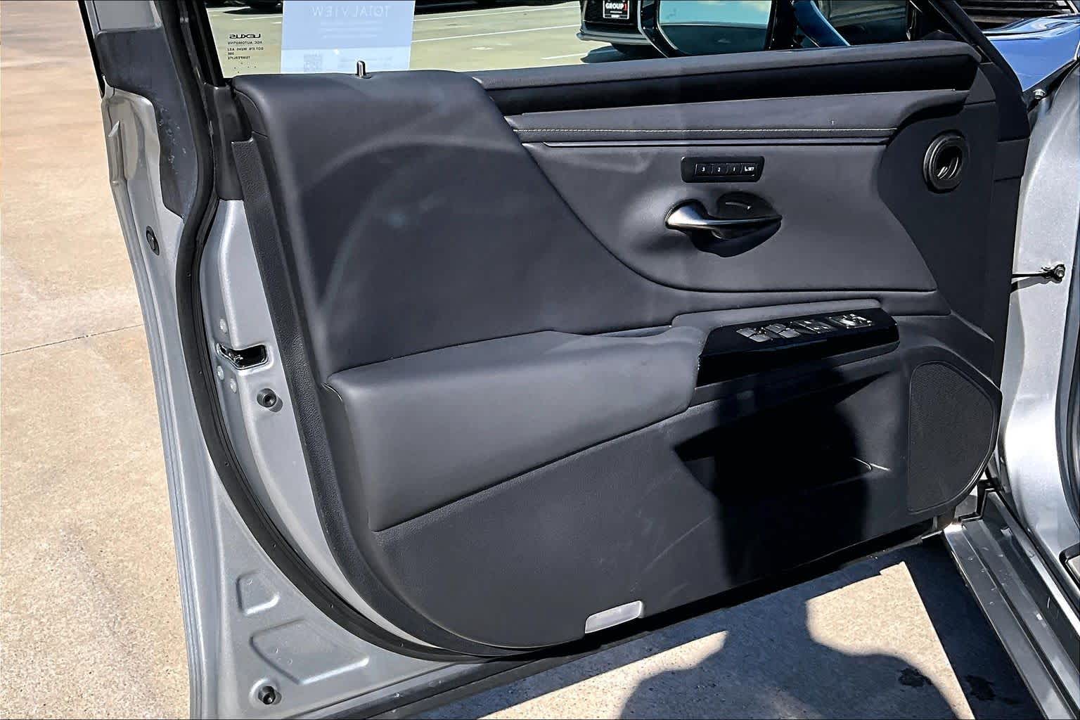 2025 Lexus ES  Iridium at Mercedes-Benz of Houston North