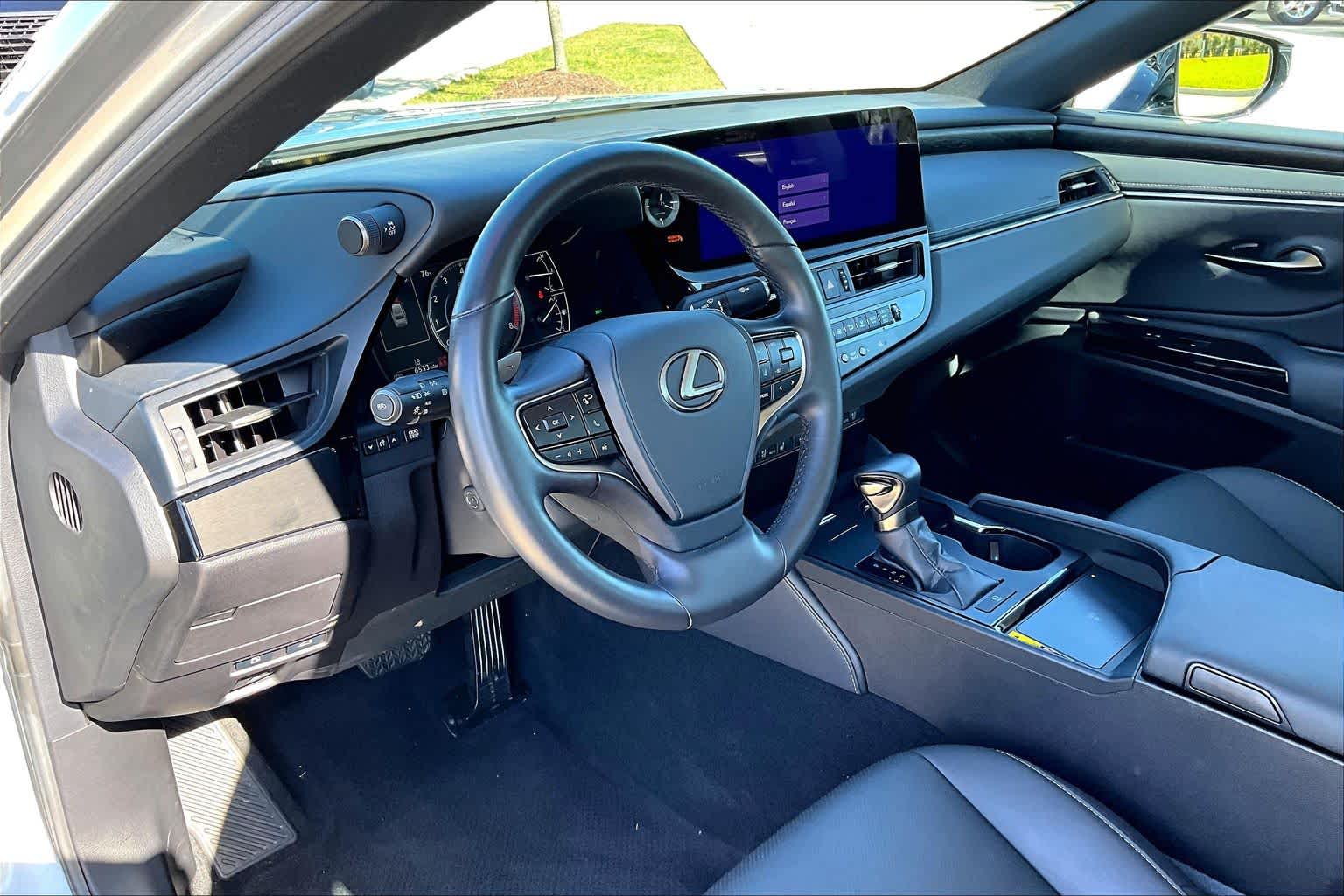 2025 Lexus ES  Iridium at Mercedes-Benz of Houston North