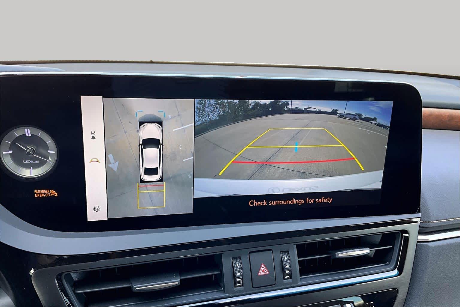 2024 Lexus ES 350 photo 27 of 37