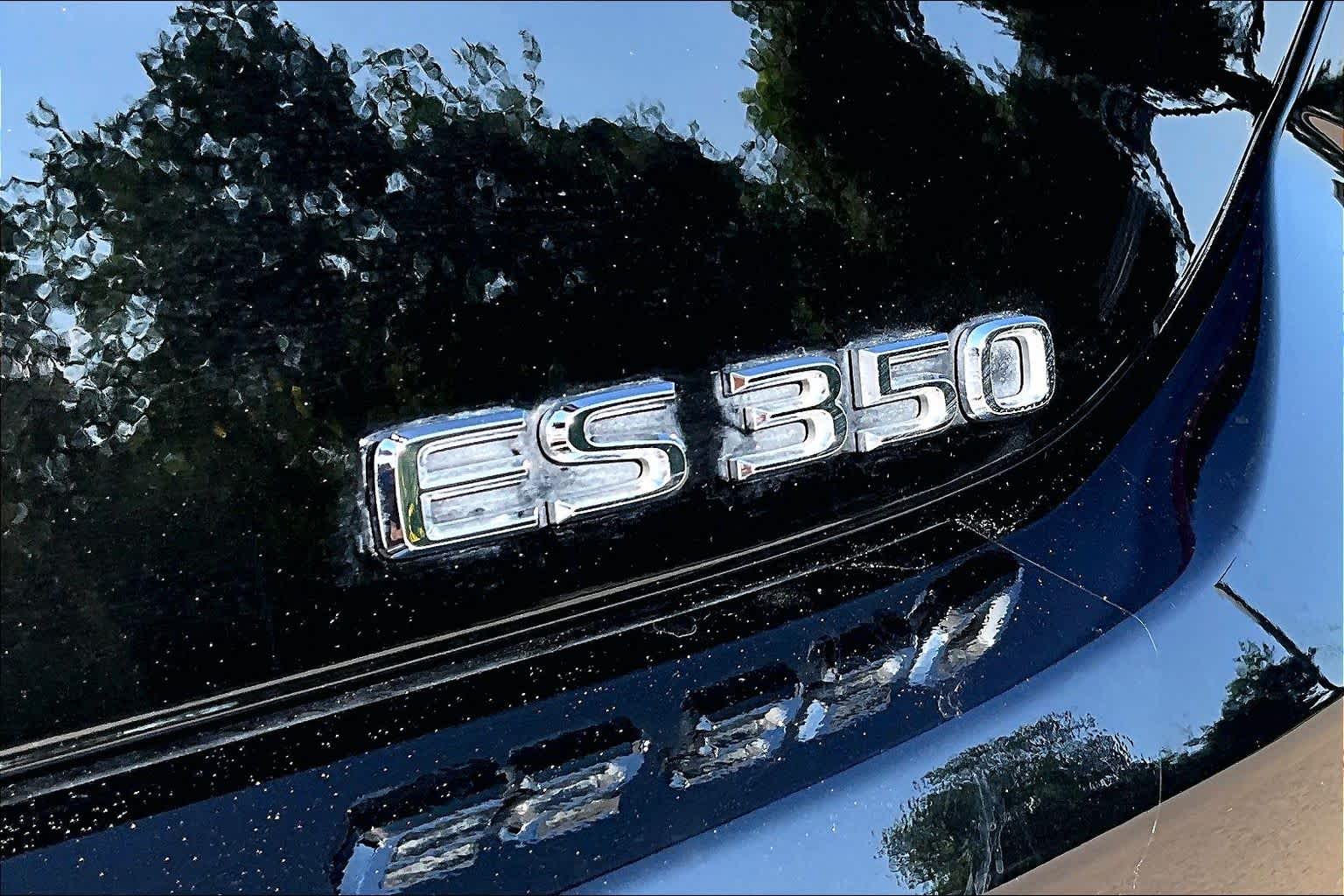 2024 Lexus ES 350 photo 9 of 35