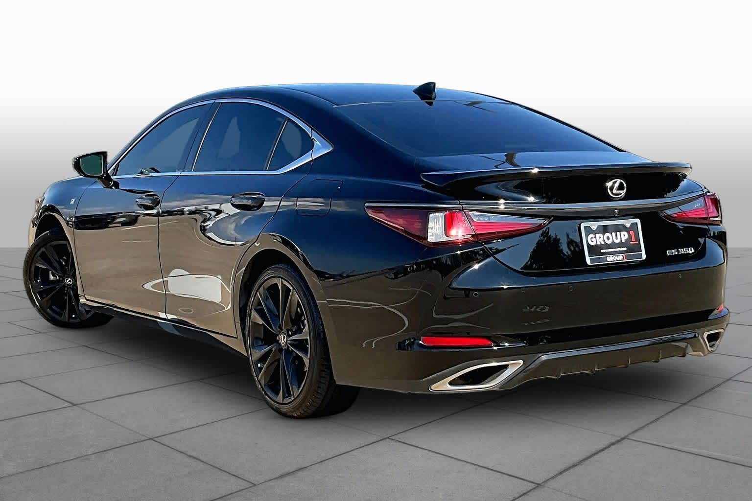 2024 Lexus ES 350 photo 11 of 35